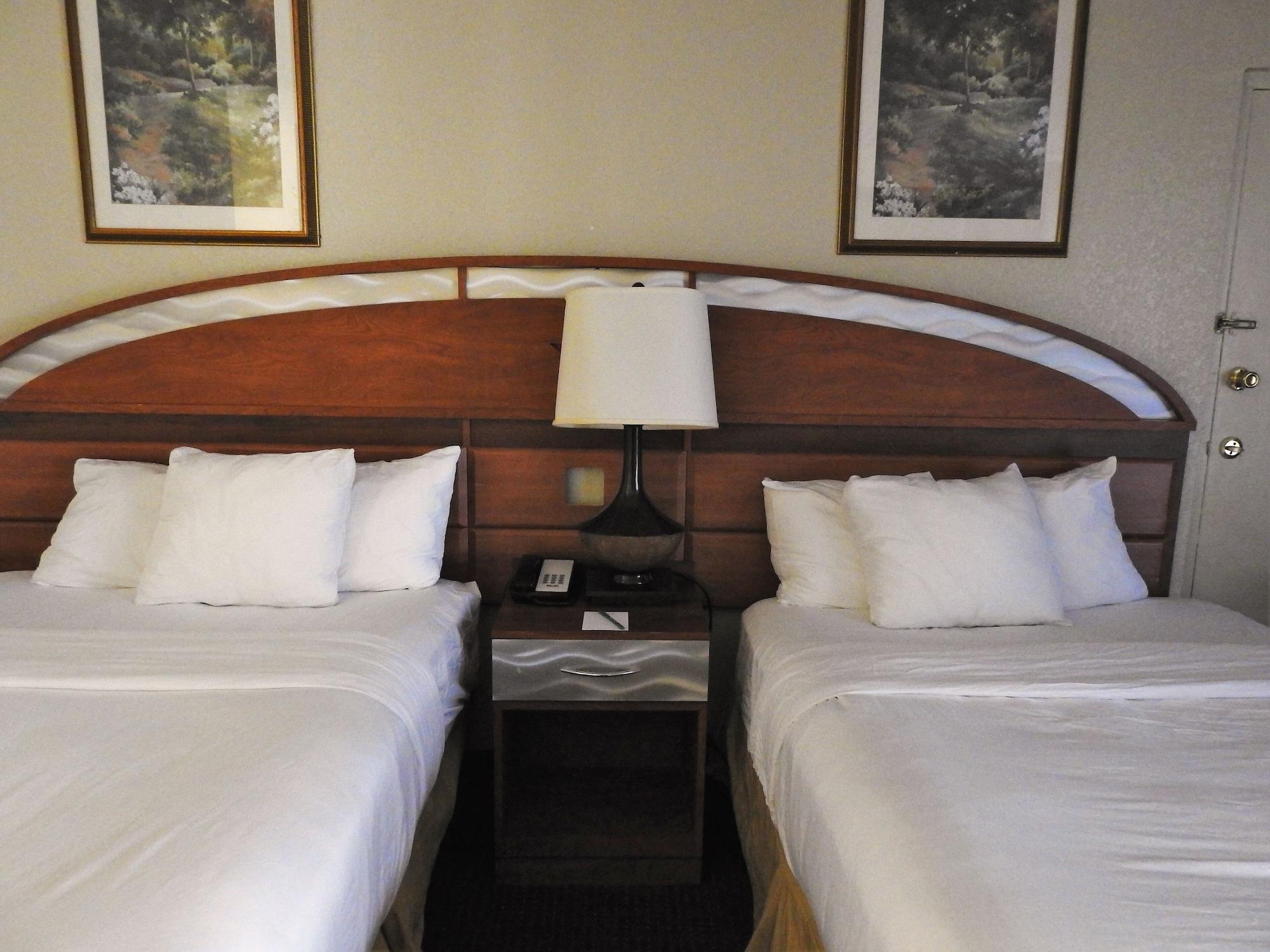 Howard Johnson By Wyndham Orlando-International Drive Экстерьер фото