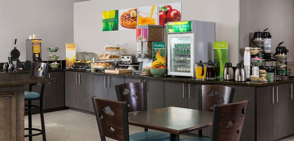 Howard Johnson By Wyndham Orlando-International Drive Экстерьер фото