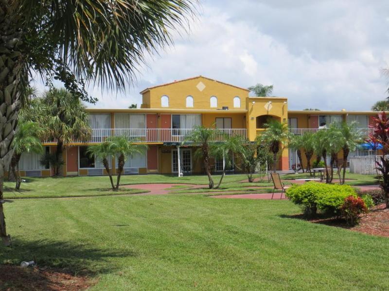 Howard Johnson By Wyndham Orlando-International Drive Экстерьер фото